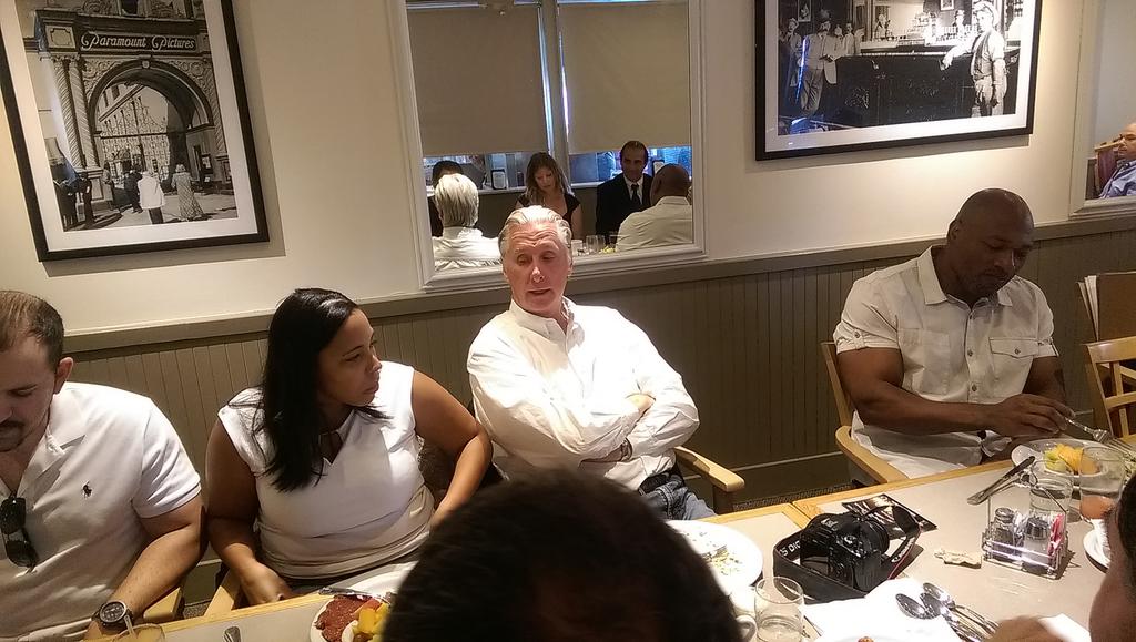 theexcelreport's tweet image. A few pics from last Sunday #theexcelreport breakfast with celeb #PR expert #MichaelLevine @LennysDeliLA #lifecoach