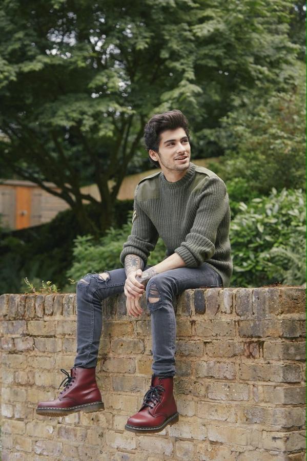 olivia_styles72's tweet photo. Я: *вижу фото*
Я: *увозят в скорую на носилках*
#FOURTAKEOVER #18onedirection #stealmygirlacoustic http://t.co/VjJKNyL8N9