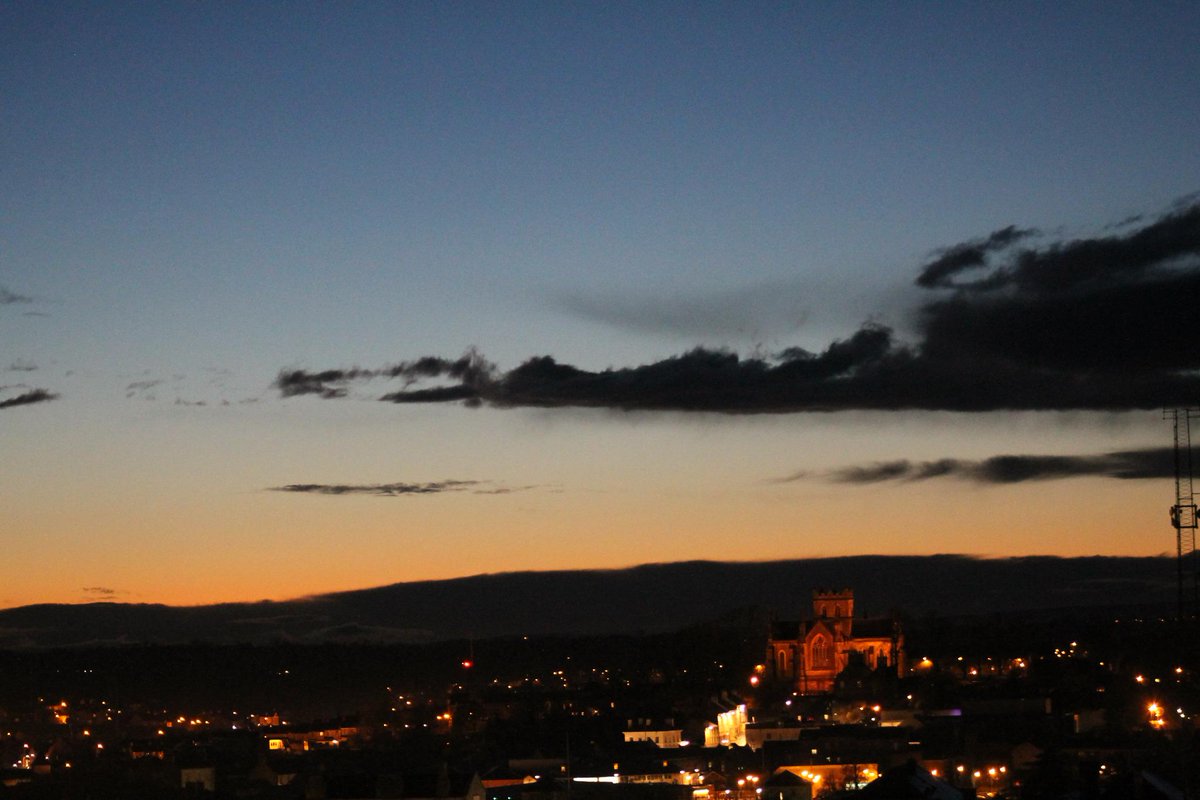 Just caught tail end of tonights sunset 5.30 pm #ArmaghCity @WeatherCee @barrabest