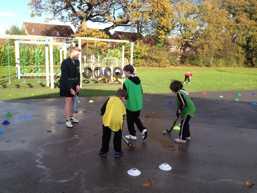 ArdenDance's tweet photo. Our excellent sports leaders leading year 4 through hockey skills at Bentley Heath Primary http://t.co/Fvyj6tzQmq