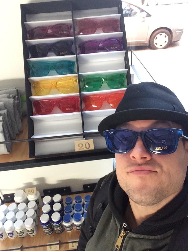 FloatSeattle's tweet photo. Testing out our new shipment of #colorglasses today. Blue enhances comminication/decisivenes http://t.co/5k1mUAL8v0 http://t.co/xeYKoOXLFB
