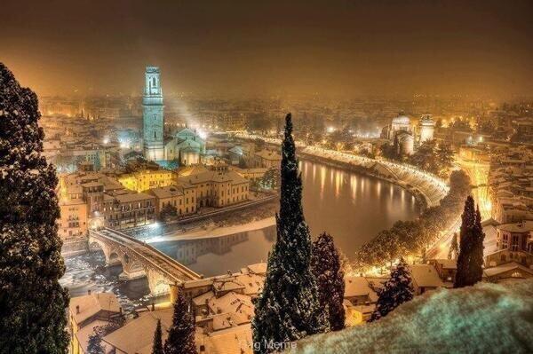 _Paisajes_'s tweet photo. Preciosa fotografia de Verona, #Italia http://t.co/R18vZtvcBP
