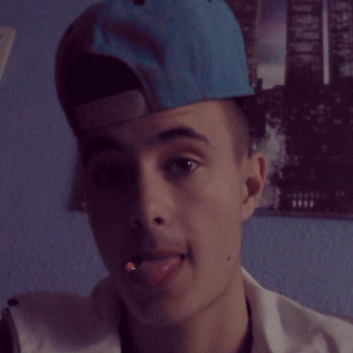 marcdevalencia's tweet photo. Ganitaaas de sabaaddo noche... #good night👌 http://t.co/wAwlo7ed7b
