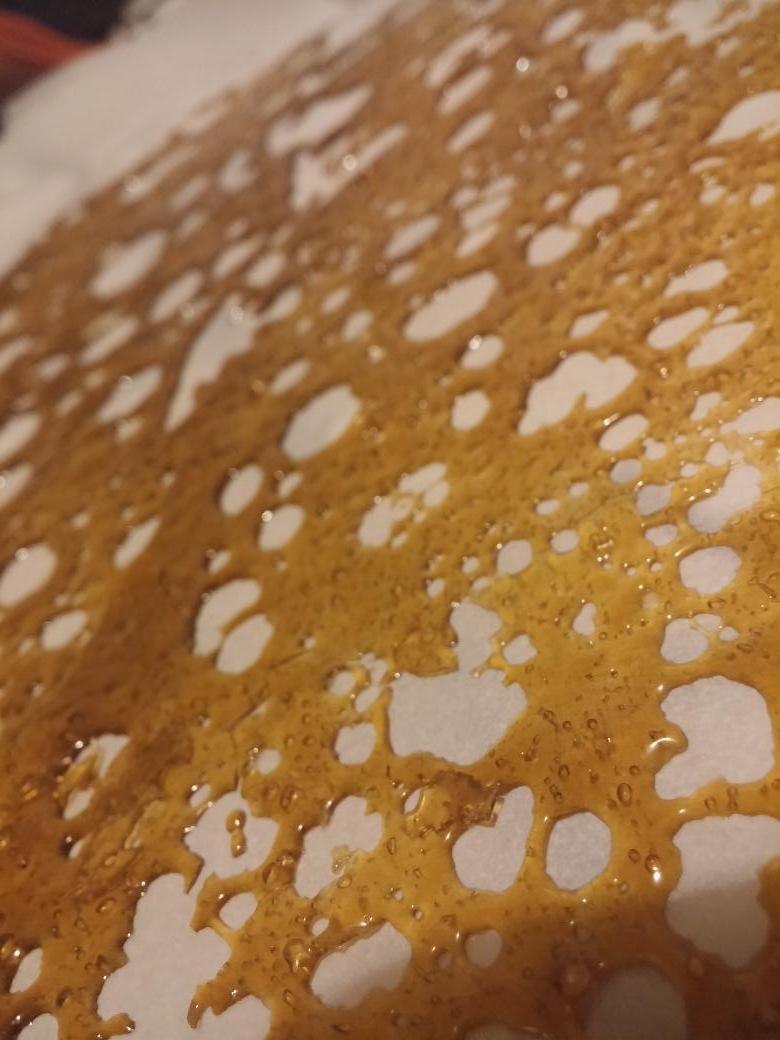 JahLivingston's tweet photo. Took a dab of this bbk...stoned enough to hibernate #SlabLyfe http://t.co/f49CyVOY7j