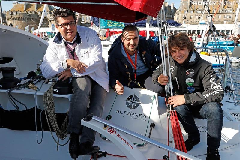 Alternea's tweet photo. J+11j souvenirs souvenirs #aventuredemalade @PaulHignard #exploit @genevieveraux @Lherbetendre @SebGolliard http://t.co/ROkZjxqugW
