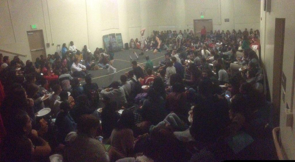 ylpasadena's tweet photo. Club at @YL_PHS today!! #packed #sosick #bestlunchoftheweek http://t.co/z8F8VxFOnD