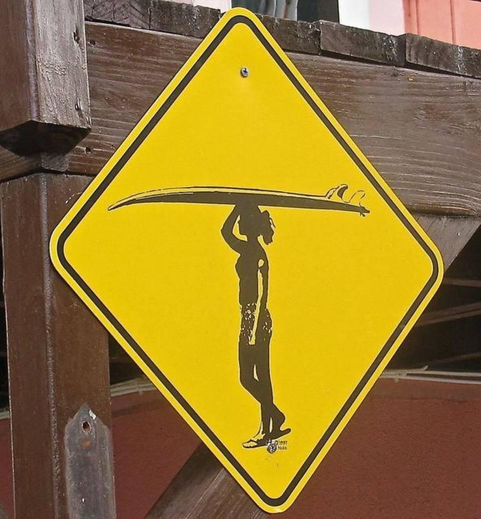 PuertoRicoPUR's tweet photo. Surfing beckons visitors to #Rincón, Puerto Rico http://t.co/2zBAxKPegv http://t.co/q3w8SEJ3SQ