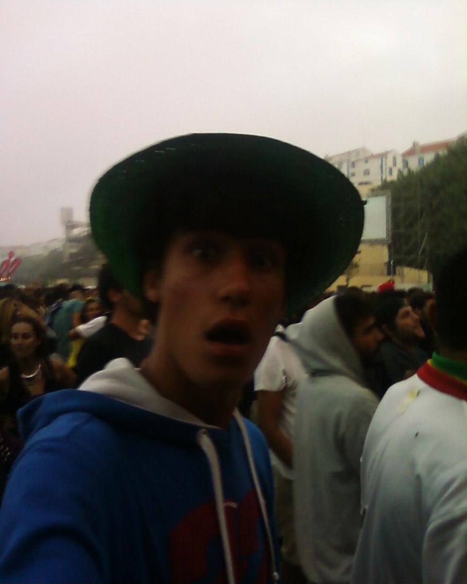KingSize_3o's tweet photo. Saudades disto, quero mm voltar! #FMM14 http://t.co/VmiuP9Ja3S