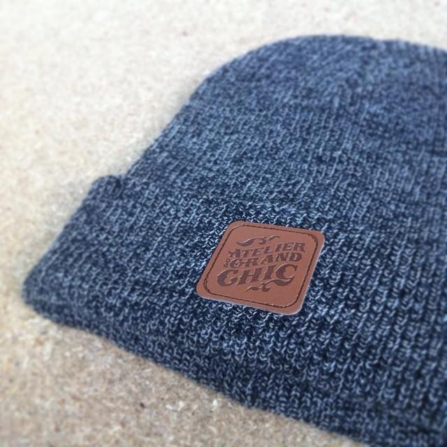 LeGrandChic's tweet photo. L'hiver arrive ! Besoin de bonnets ? #winteriscoming #printlife #bonnet #patchs #merch http://t.co/kyf1xEyIWV