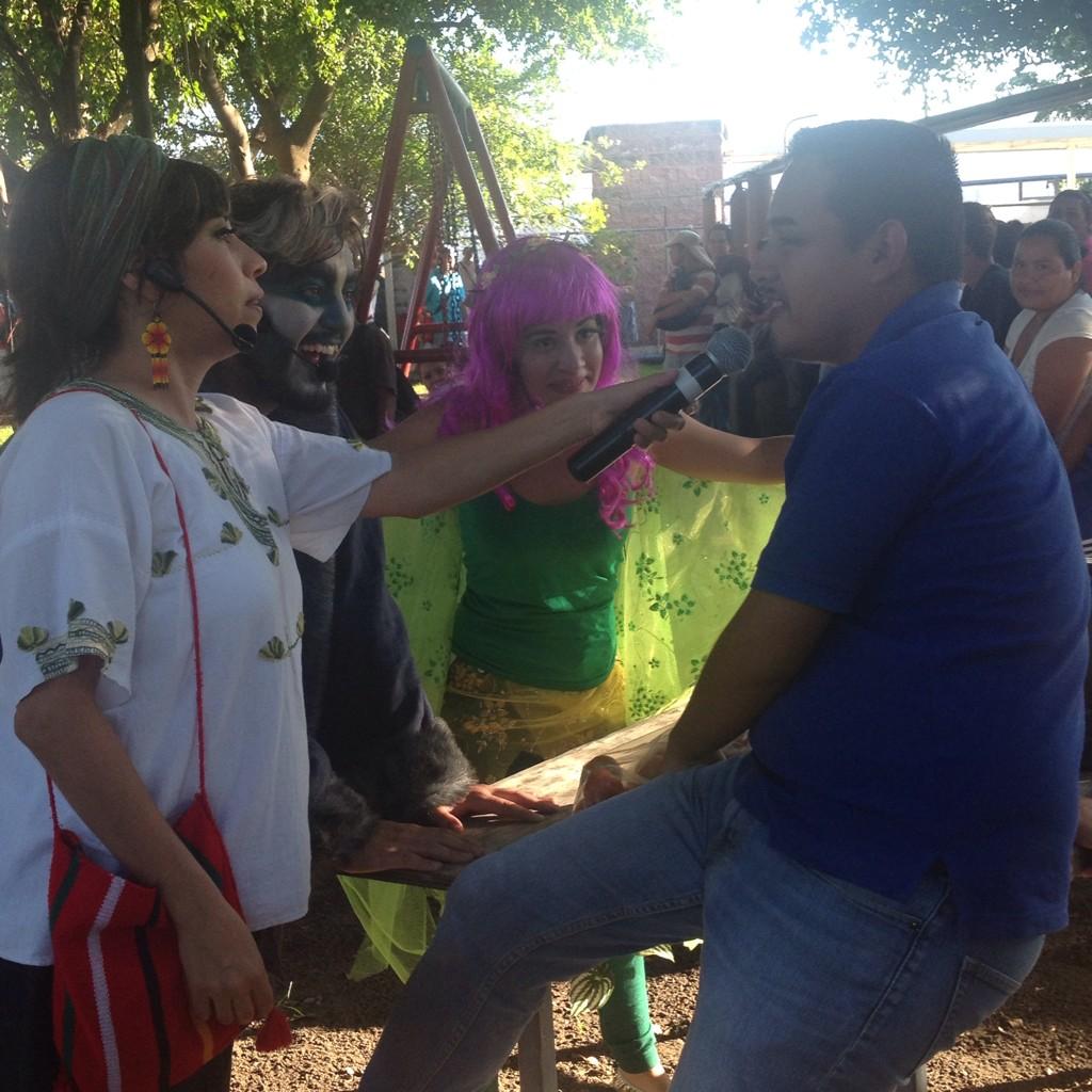 MaldanaNS's tweet photo. Tomate un libro en Colima! Fomentando la lectura con nuestros asociados. http://t.co/OWNqOoMEtJ