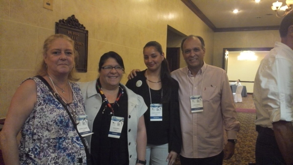 FUNDATAL's tweet photo. #foroal14 adriana, silvia y cesar #asopaleu asoc. pacientes con #leucemia cronica #guatemala @AVHemofilia #talasemia http://t.co/HXwpREG0p6