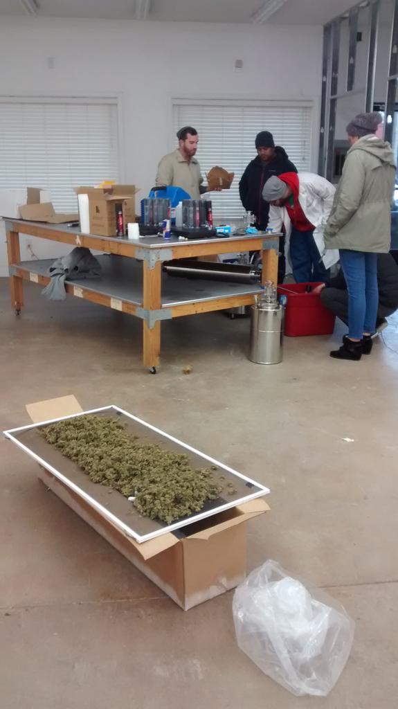 Cannabis24h's tweet photo. Live demo about #SubzeroScientific closed loop extractor. @Subzero_Sci #Portland #bho #cannatonic #subzero http://t.co/XbpsqabcHx