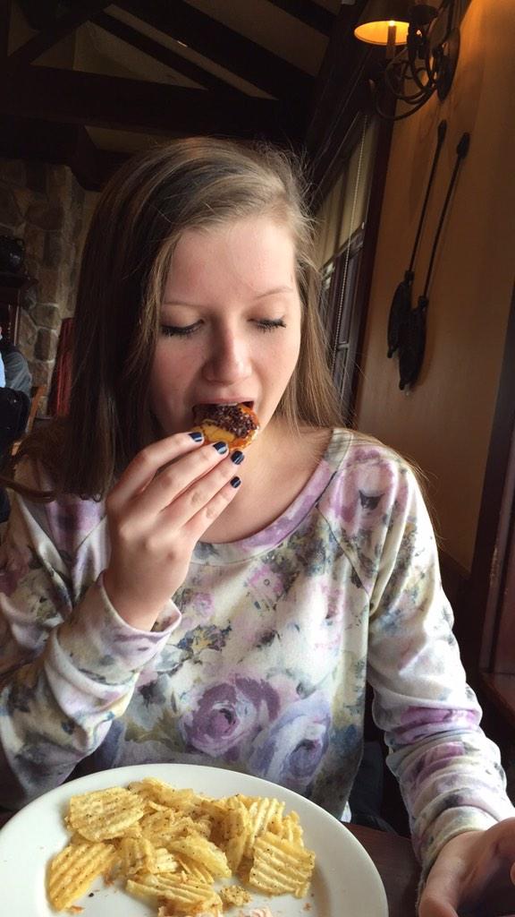 Katy34Robbins's tweet photo. @alliii_b est bae http://t.co/7GOqieZAbQ