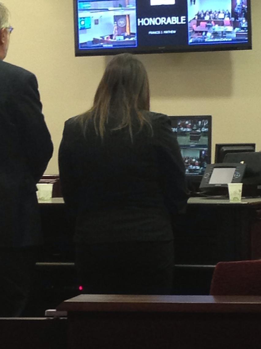 AlanaSantaFe's tweet photo. A crying Van Holtz says she's sorry to everyone she's hurt, should have looked better after her son http://t.co/mgS5Q9qqML