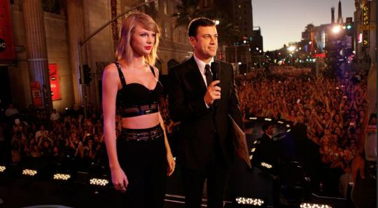 HAPPY BIRTHDAY JIMMY KIMMEL THANKS FOR BEING SO AMAZING AND FUNNY AND THANKS FOR HAVING TAYLOR ON YOUR SHOW! 