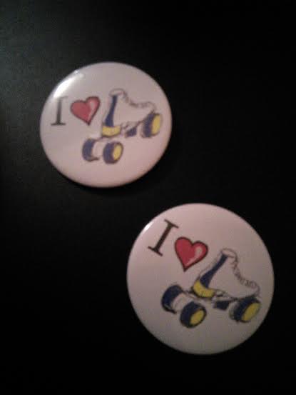 PASANTJUST's tweet photo. PINS i IMANS DEL CLUB @PASANTJUST es poden adquirir a la oficina d'entitats totes les tardes a partir de les 17:30!! http://t.co/mmq2CsdSzi