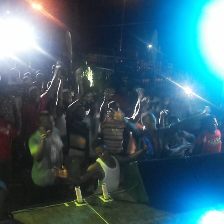 GloCare's tweet photo. Ain't no party like a Glo party. If you're not here... you know the rest. #iPhone6 # iPhone6Plus #iPhone6Launch http://t.co/QeudHwlgc1