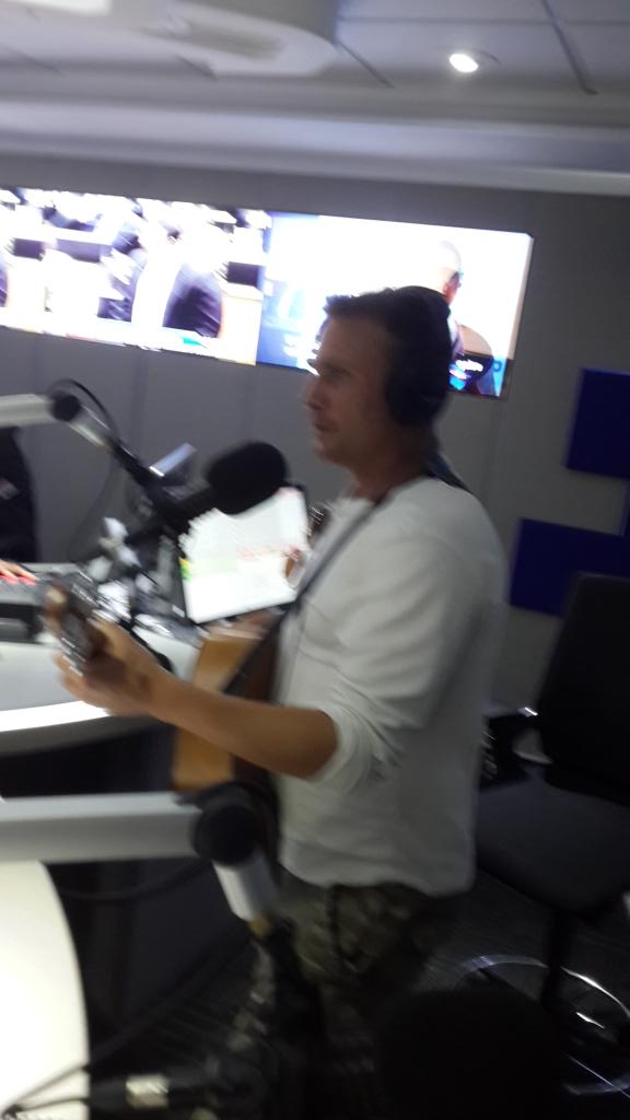Cito1974's tweet photo. @J_asonHartman nailing #CSN 's #HelplesslyHoping on @Radio702 with @702Aubrey http://t.co/FNk2iWULqD