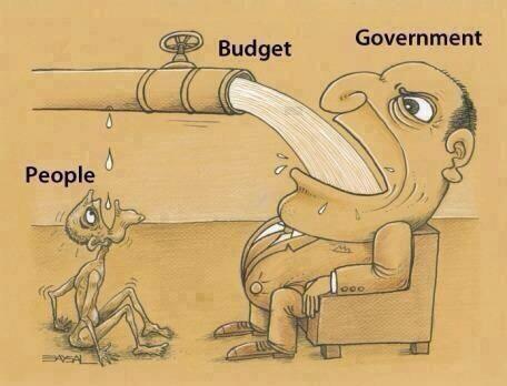 josefajram's tweet photo. Con esta imagen podríamos definir la situación actual de como se sienten los ciudadanos vs los gobernantes http://t.co/weULW3qgzK
