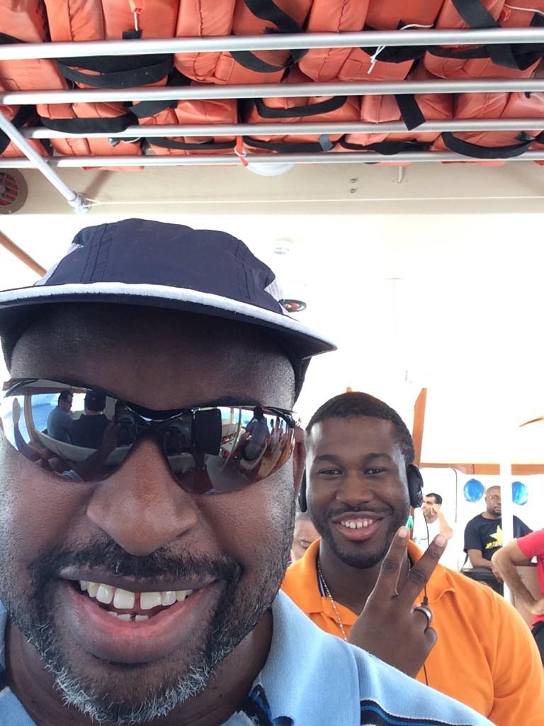 mpetersonline's tweet photo. #SelfieAtSea http://t.co/gVyGTLoQp8