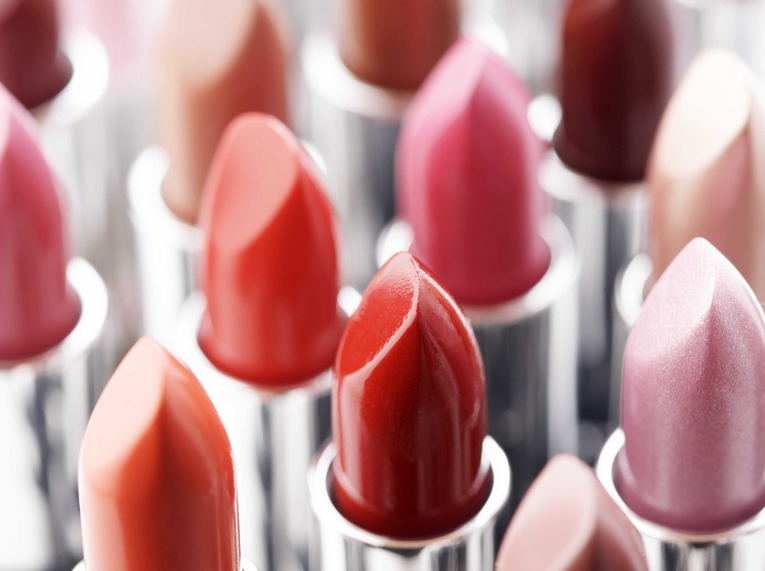 The 5 lip colors every woman should own: aol.it/1x5q51w #makeup