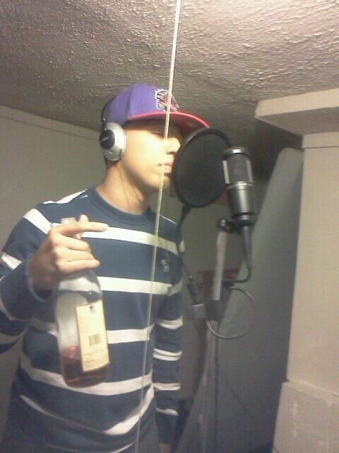 therealEmensive's tweet photo. R.I.P to a legend A-$TRAP TONY ! #LongLiveAstrap #AstrapTony #TonysWorld #WatchOverUs #FCM http://t.co/fv4aGDkdy7
