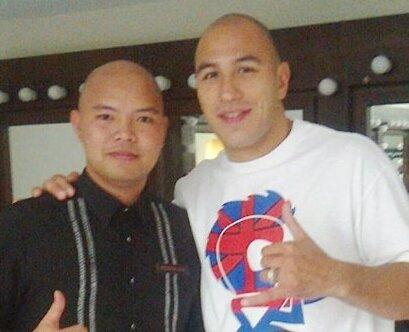 dpinoyken's tweet photo. @YahooPH die hard fan and follower! and yes we have the same hairstyle! #4thcornerman http://t.co/QjeCo5ma00