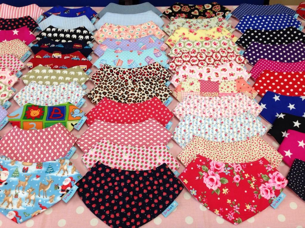 dribletbibs's tweet photo. @VFTSeditor Message us what you need eg. Boys/ Girls/ Colour preference. Also address to send them to http://t.co/xQp81AN7me