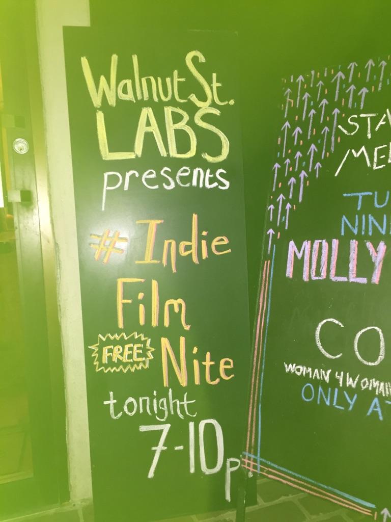 TheRhetPurp's tweet photo. Don't let snow keep you from #IndieFilmNite @walnutstlabs tonite! Thanks @VuierNetwork @SauceyPizzaWC @boxcarbrewery http://t.co/ca5sok72VK
