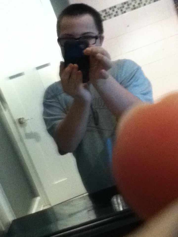 ShepardChase's tweet image. A selfie a day keeps the..... Something away. 😄😊💁