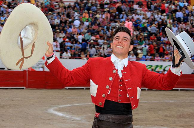 Central_mx's tweet photo. Conoce la historia de @ofobello uno de los mejores rejoneadores mexicanos http://t.co/bFvAvAtuNq http://t.co/gLHILnEILr