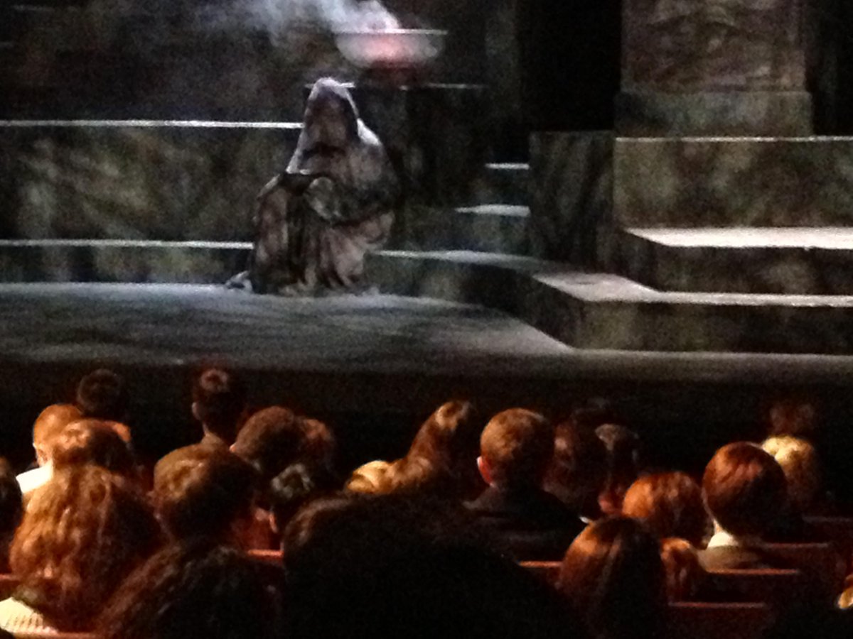 FolgerLibrary's tweet photo. Thanks to all the great students & teachers who joined us for today's matinee of #FolgerCaesar - you rock! http://t.co/kAl46yhQ3D