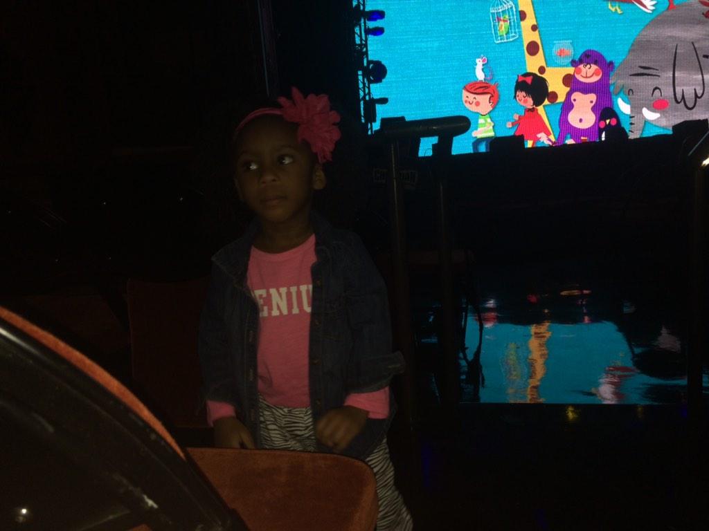 Rod41903's tweet image. #yogabbagabba #ygglive