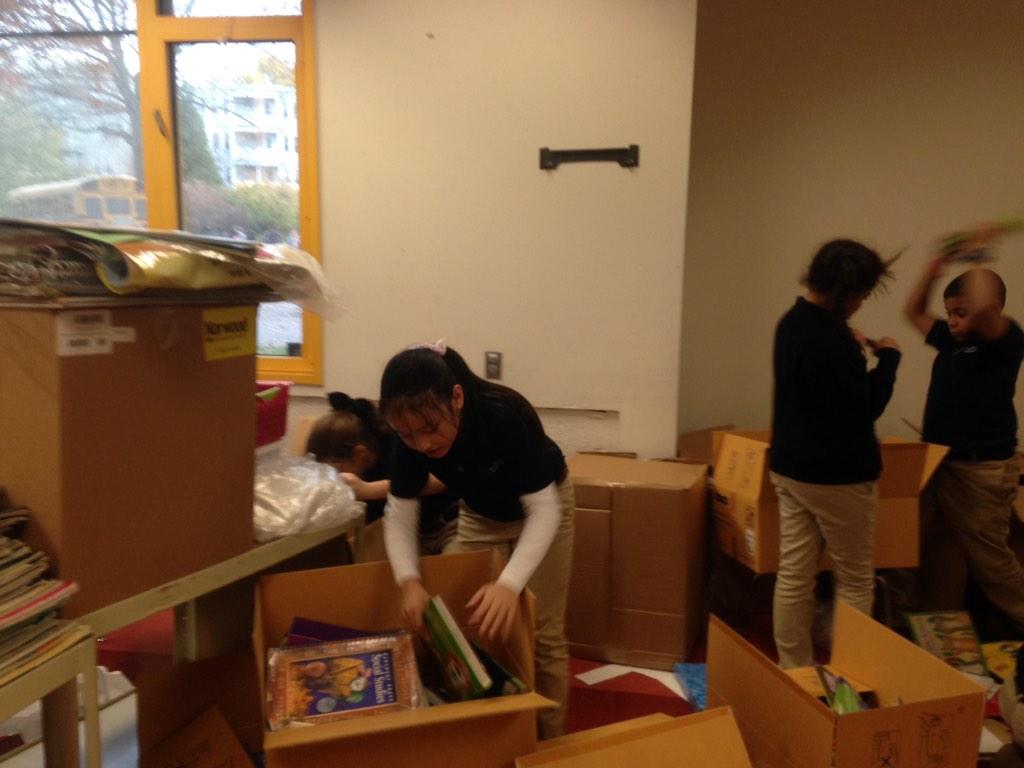 CoachHeatherAZ's tweet photo. JC's hard at work cleaning up the school! @PlayworksMA #back2recess http://t.co/KvaWwGVjNM