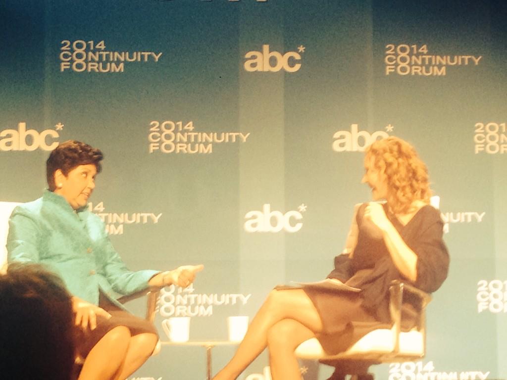 juanmora's tweet photo. Indra Nooyi and @angelicafuentes discussing #cheetos at the PODER-abc awards #PoderAwards #abcforum http://t.co/FV5ihYMZcR
