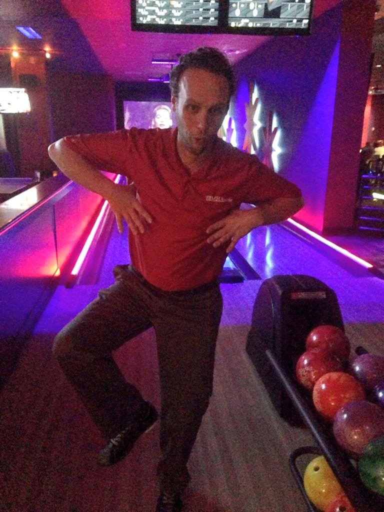 FoodBankCENC's tweet photo. This guy just bowled a Turkey! That means @KingsNorthHills will donate a turkey to a family in need! #VIPKings http://t.co/MNbLBrrOrl