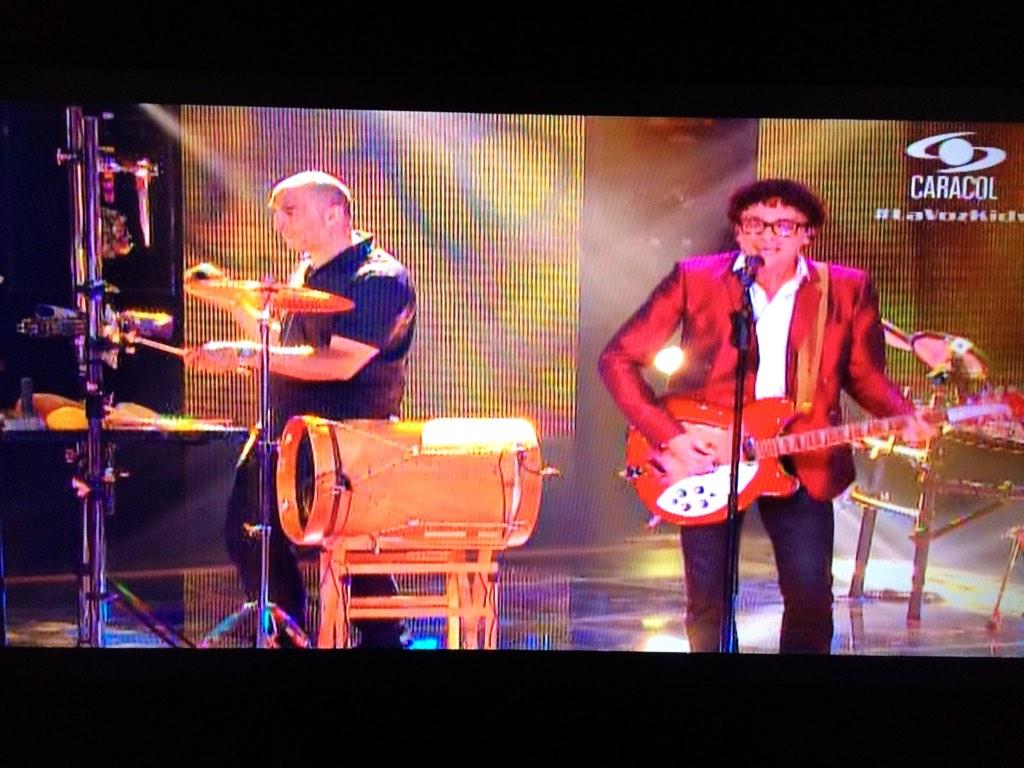 AndresCepedaWT's tweet photo. RT si te encantó escuchar a  @AndresCepeda1 cantar Corre Tiempo 👏😄 http://t.co/l4fMf8xYRF
