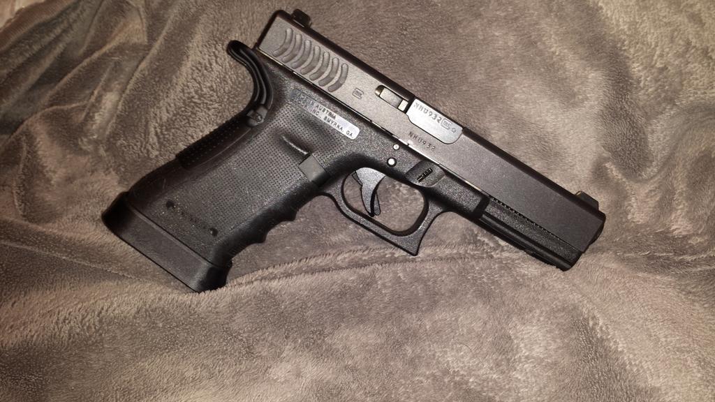 TJFaulkner1982's tweet photo. Really love my Glock 22 rtf2 #GlockPerfection http://t.co/eVAVn5qlwJ