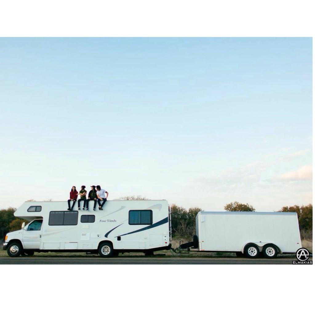 piercethevic's tweet photo. #TBT This is how we used to tour back in the day.  That beast has a few miles on it to say the least. 📷 @elmakias http://t.co/RweaoyZrGX