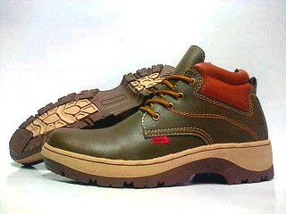 Hilinkshoes's tweet photo. Kickers boots size 40-44 250k  (blm ongkir) minat? invite pin 7D2EAB0F/08969973614 http://t.co/n1r5fcMWPU
