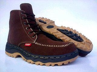 Hilinkshoes's tweet photo. Kickers boots size 40-44 250k  (blm ongkir) minat? invite pin 7D2EAB0F/08969973614 http://t.co/R9UQbT4LXd
