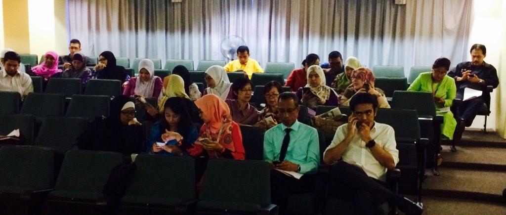 estiaamy's tweet photo. Learning the basic and effective way to tweet! Be sure it's engaging! @LPPKN http://t.co/j9Q56Qc2lc