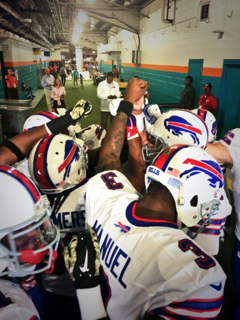 sheilasmith65's tweet photo. Go Buffalo http://t.co/2mAG9yg2ra