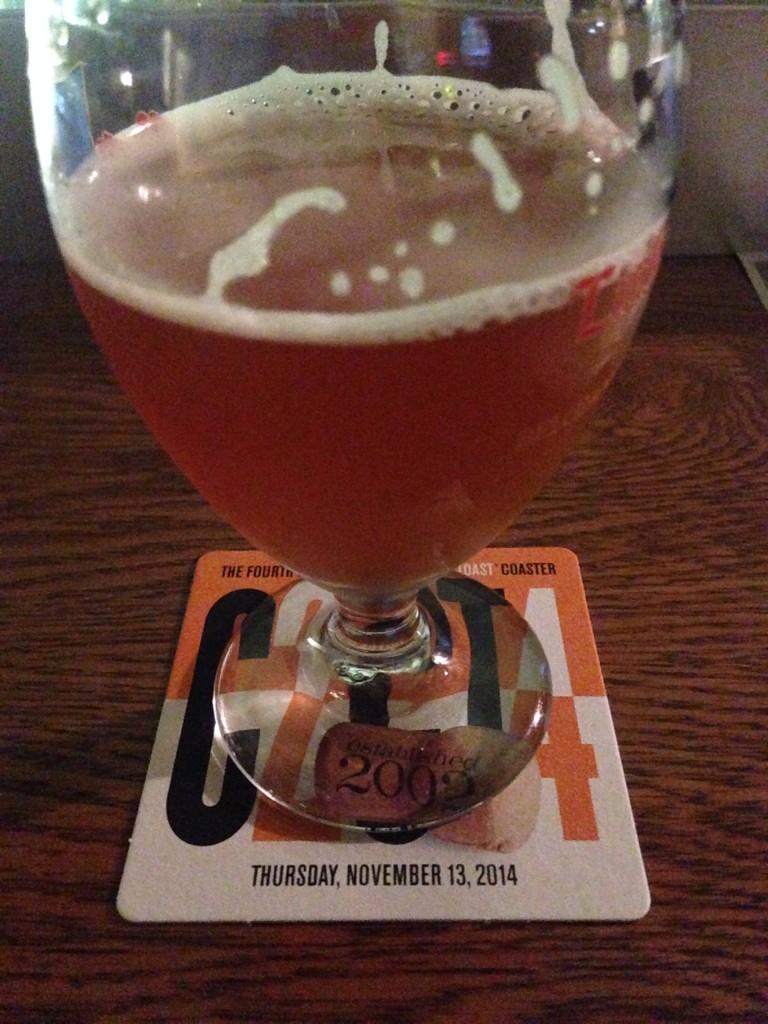 nageofLA's tweet photo. すごい。このビール、ブルーチーズみたいなカビくさい味がする。うまい。Dupont Triomfbier #c2ct #c2ct4 http://t.co/sHf3ELuKw8