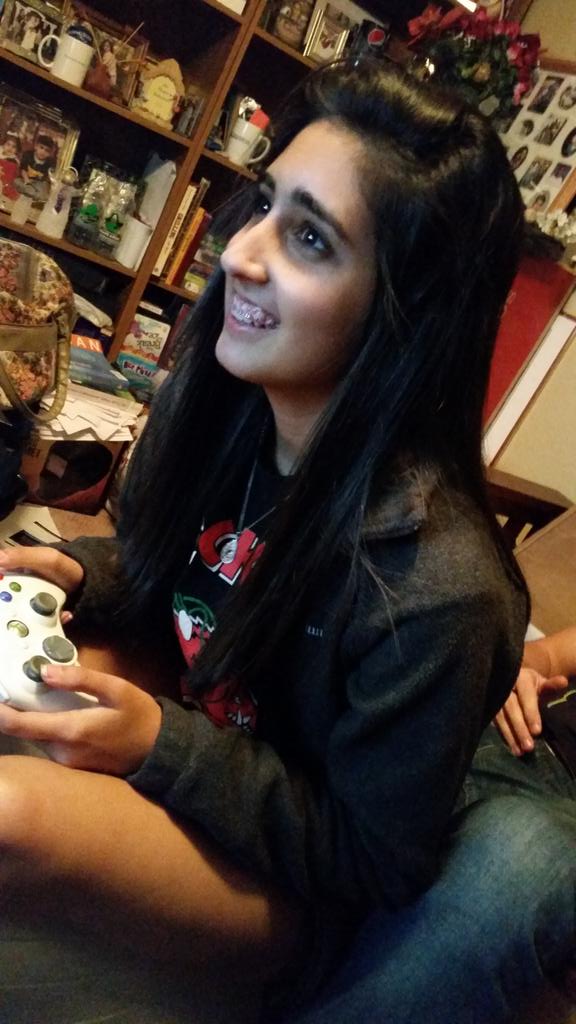 Hubbard_Allstar's tweet photo. My love playing forza!  She is everything I've ever wanted! http://t.co/daqfwAn66f