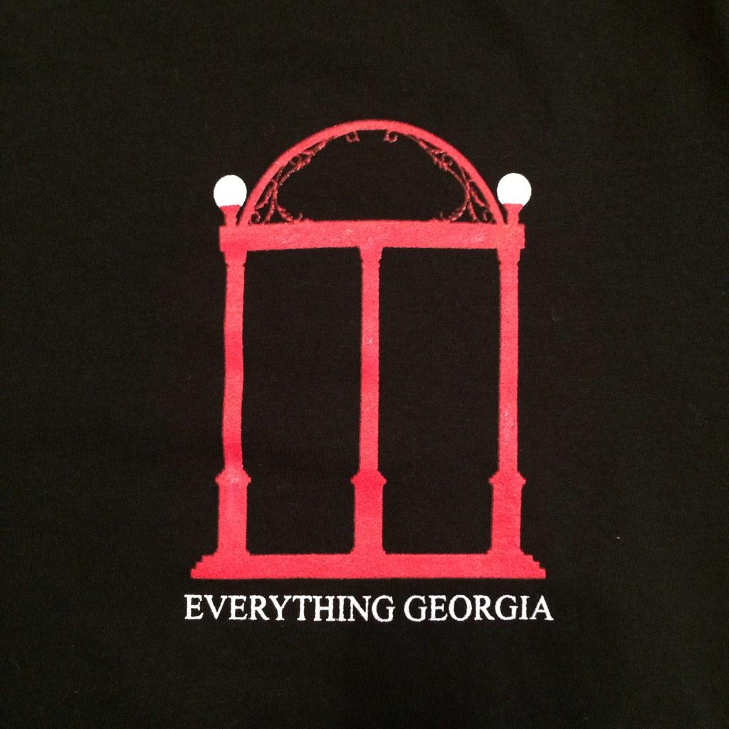 GAFollowers's tweet image. BRAND NEW: "Go Dawgs" black long sleeve. Who wants one?!?