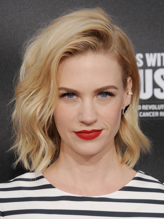 InTheKnow's tweet photo. Hands DOWN the haircut of the moment, 7 ways to style a lob: http://t.co/jVXD2WO66a http://t.co/YL3oes0uOm