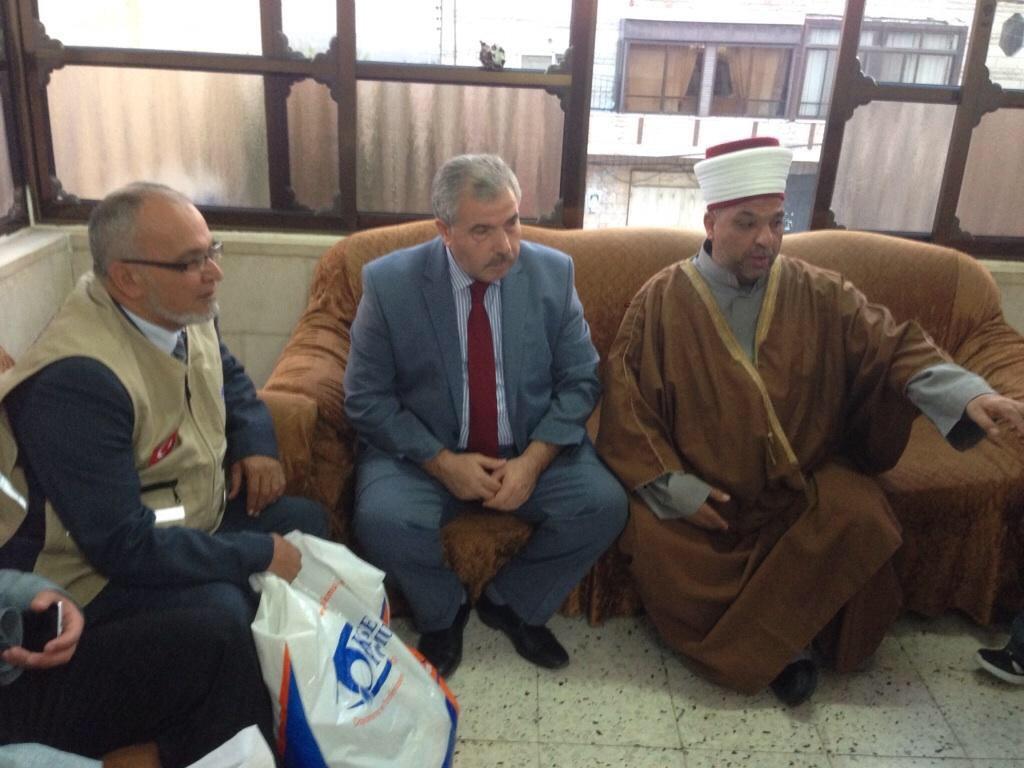 ismailcingoz1's tweet image. KYM Kudüs temsilciliği ve Filistin Evkaf bakanıyla birlikte fakir ailelere yönelik yardım çalışmaları...