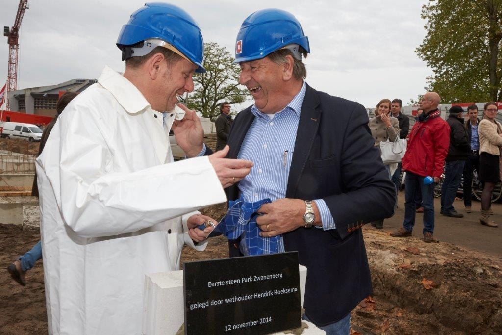 Onze favoriete foto van afgelopen woensdag: 2 vrolijke, trotse mannen. <a href="/Iedereenuitoss/">Iedereen uit Oss</a>