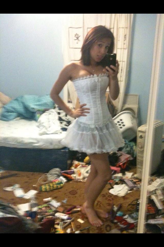 noindaways's tweet photo. House loook tf terrible #trynabecute #4DaFame #thotcode101 #amess http://t.co/776GjRzPI4